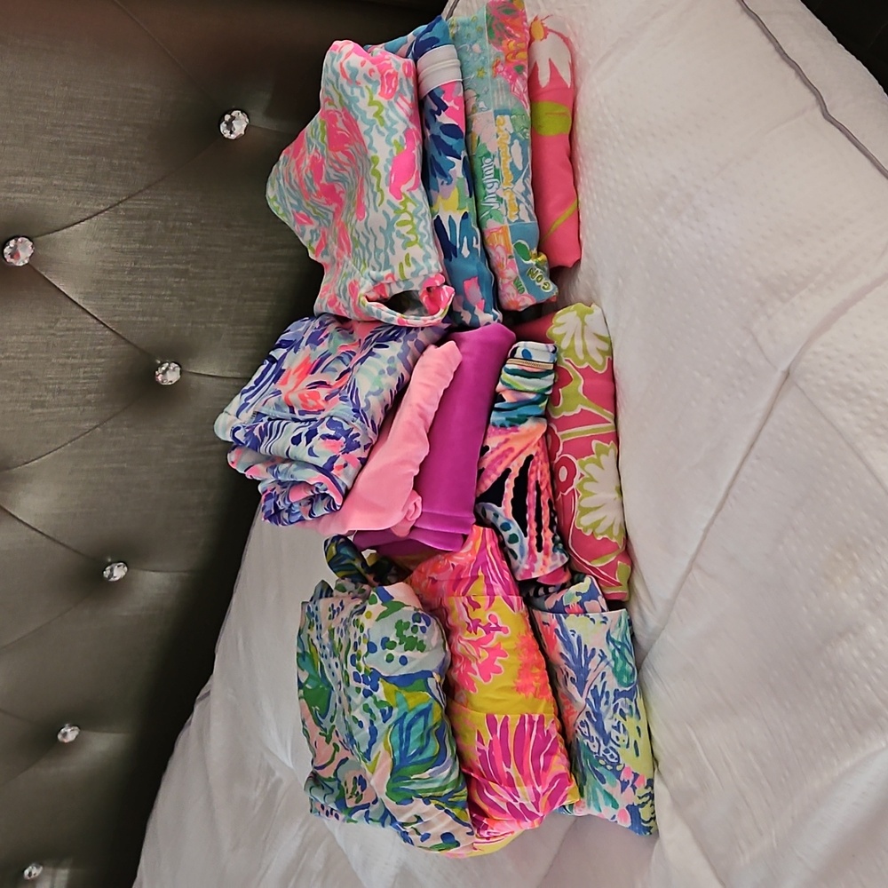 Lilly Pulitzer Girls 12 Piece Medium Bundle